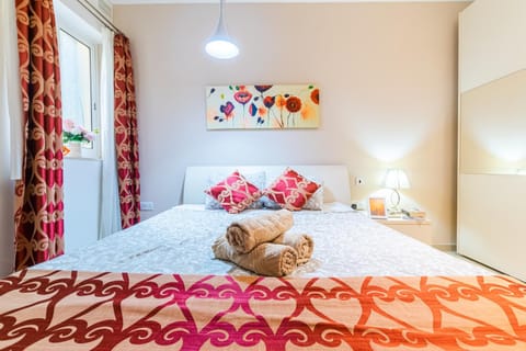 Balluta Bay Modern 2 Bedroom Apartment with Balcon Apartment in Sliema