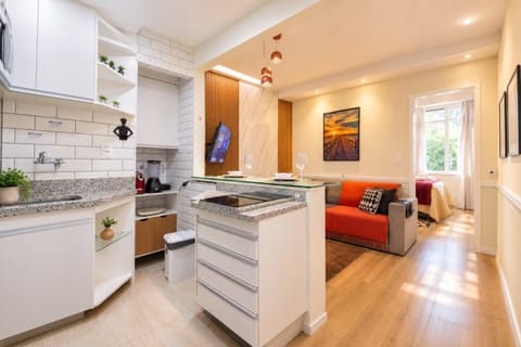 Kitchen or kitchenette, Communal kitchen
