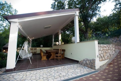 BBQ facilities, Balcony/Terrace, Area and facilities