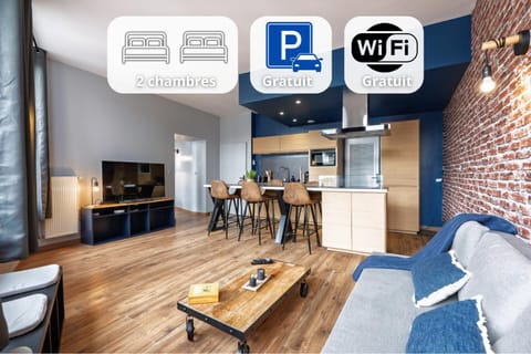 Kitchen or kitchenette, Living room