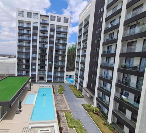 Property building, Restaurant/places to eat, Swimming pool, Swimming pool, Swimming pool, Breakfast