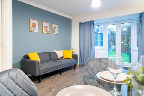 Living room, Other, Seating area, Dining area