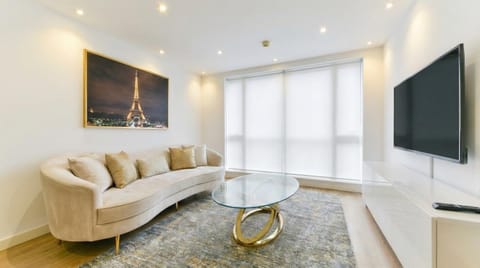 Living room, Diving