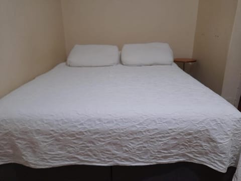 Apartamento 2 quartos, ar condicionado, Portaria 24 horas, Próximo ao metro e amplo comércio Apartment in Santa Teresa