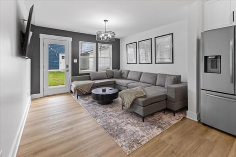 Farm House & Carriage House DT Indy with Pool Table House in Indianapolis