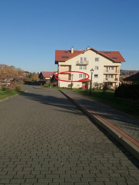 Property building, Autumn, On site