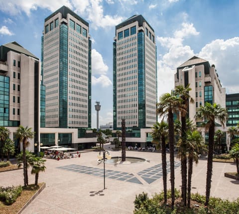 Property building, Day