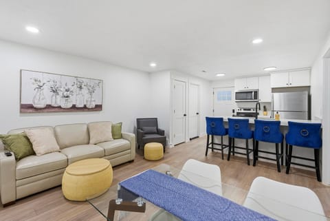 Living room, Dining area, kitchen