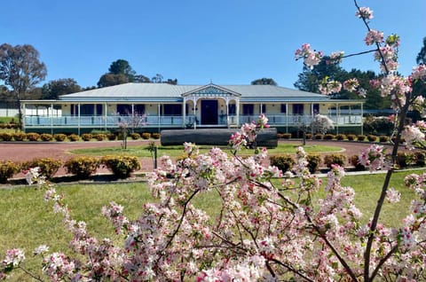 Property building, Spring, Garden, Garden view
