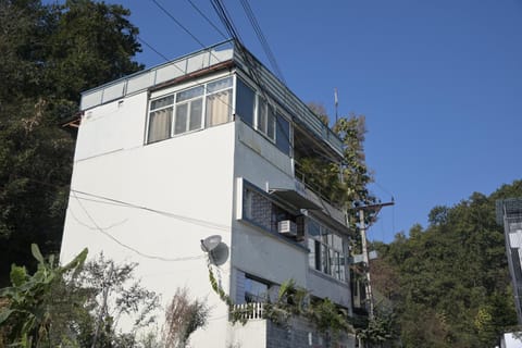 Property building, Day