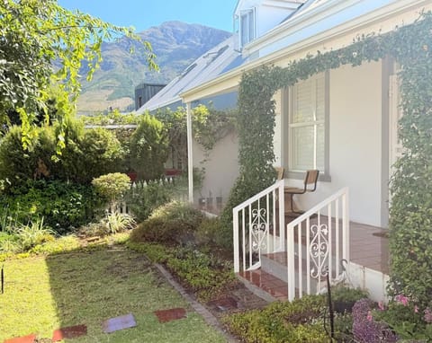 Crescent House House in Franschhoek