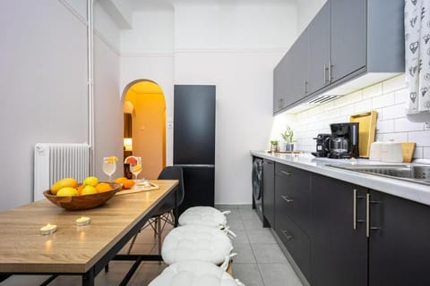 Elegant City Retreat with Two Balconies Apartment in Kallithea