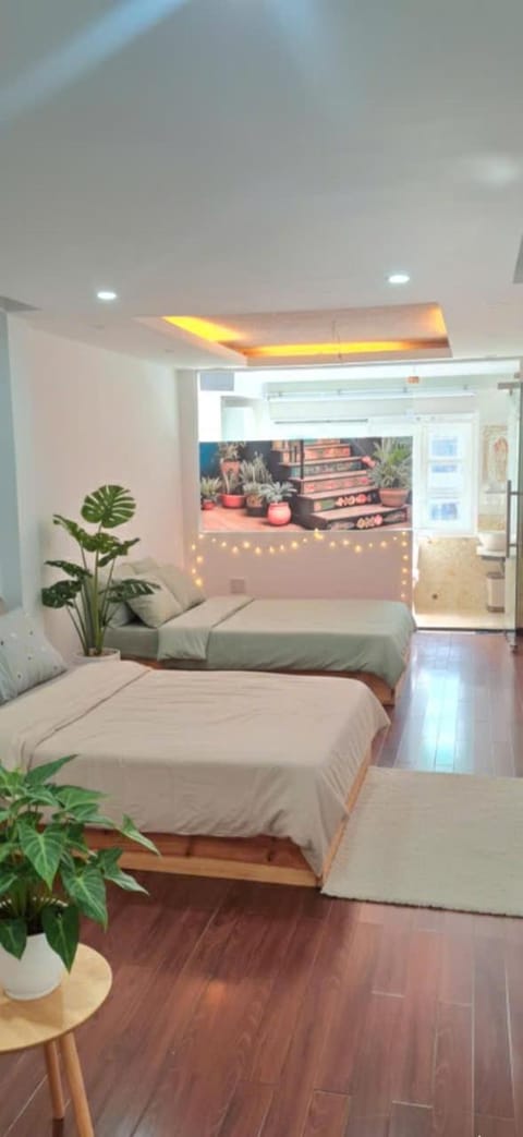 Property building, Bed, Decorative detail, Seating area, wardrobe