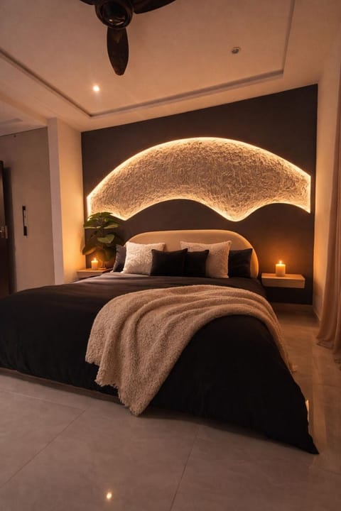 Photo of the whole room, Bedroom