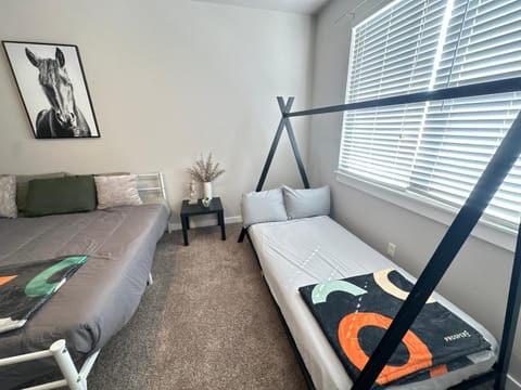 Spacious Family Townhouse House in Edmond