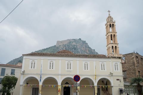 Pretty Little Studio 2 by Home Sweet Home Apartment in Nafplion