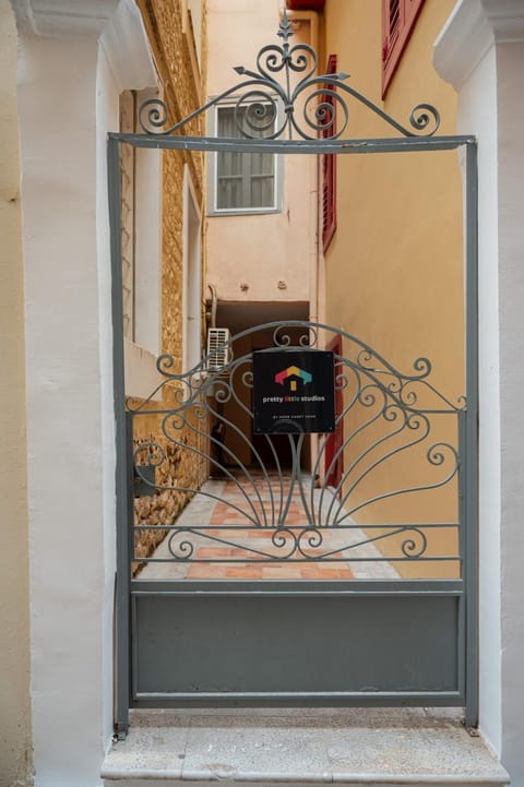 Pretty Little Studio 3 by Home Sweet Home Apartment in Nafplion