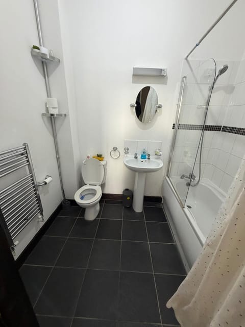 2 Bedroom Apartment In Southampton City Centre Apartment in Southampton