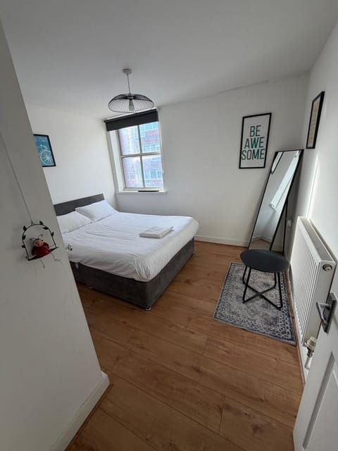 2 Bedroom Apartment In Southampton City Centre Apartment in Southampton