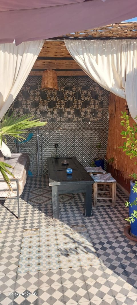 Patio, Living room