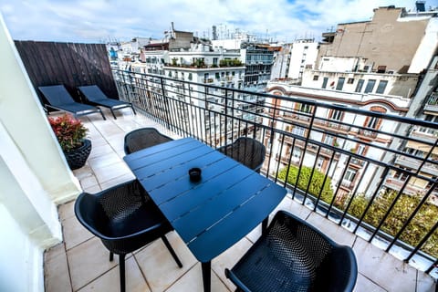 Balcony/Terrace, City view