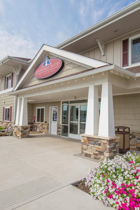 Affordable Suites of America Portage Hotel in Portage
