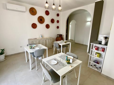 Rooms Domu Ajo Bed and Breakfast in Cagliari