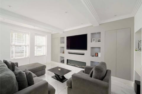 4 Bedroom Seaview House - Close to Edinburgh City Centre House in Edinburgh