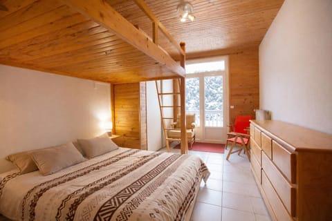 Bed, Balcony/Terrace, Photo of the whole room, Bedroom, bunk bed