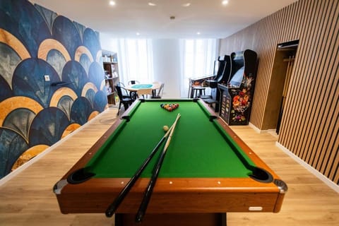 Arcade & Gaming Lodge House in French Riviera