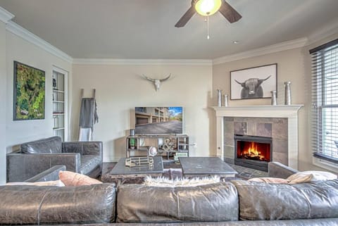 TV and multimedia, Living room, fireplace