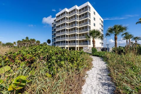 Vacation Villas 634 Apartment in Estero Island