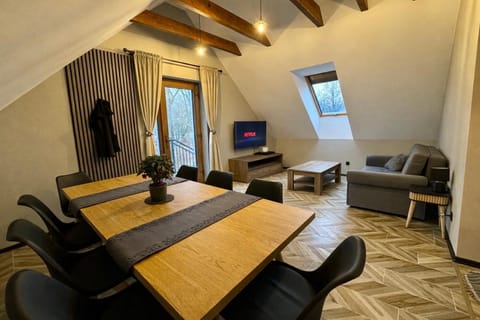 Communal lounge/ TV room, Living room, Dining area