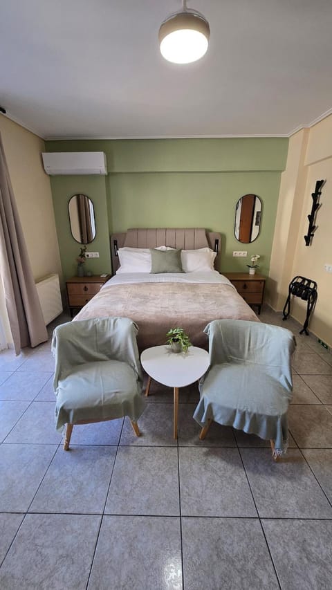 Bed, Photo of the whole room, Bedroom, air conditioner