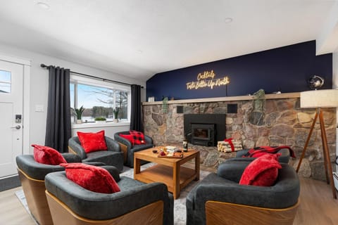 Maple Street Retreat House in Bellaire