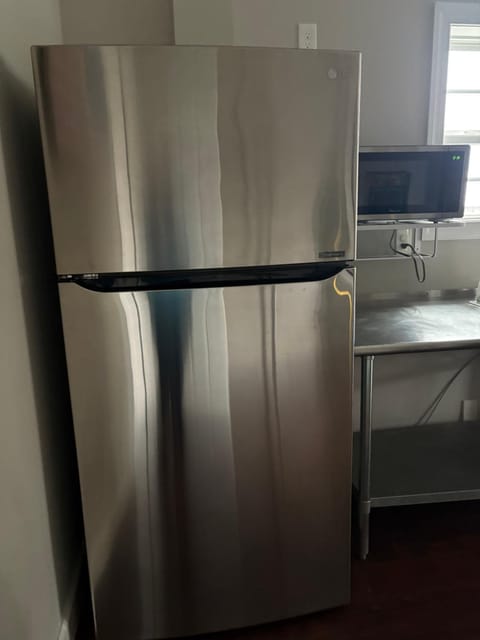 Walk to the park and beach private 1 bedroom Bed and Breakfast in Garden City