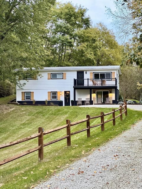Logan’s Lookout over Mohican - Modern Farmhouse House in Ohio