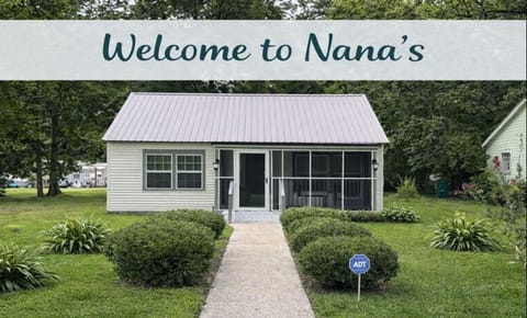 Neighbourhood, Natural landscape, Street view