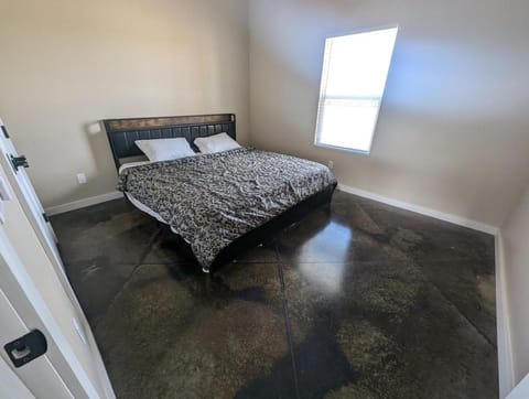 Special Deal on 2 Bedroom Unit 556 House in Paris