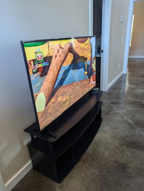 Special Deal on 2 Bedroom Unit 556 House in Paris