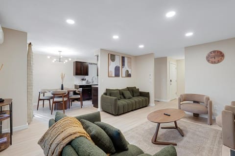 Portland Retreat with Fenced Yard Apartment in Beaverton