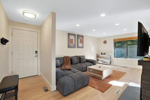 Private, Pet-Friendly Portland Retreat Apartment in Beaverton