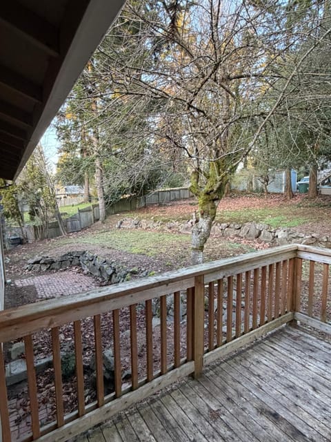 Cozy Kirkland Home in Prime Location House in Kirkland