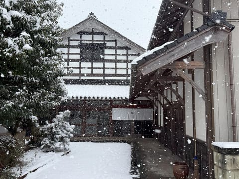 Property building, Day, Winter