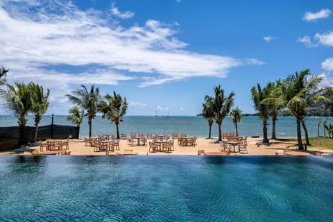 Beach, Swimming pool