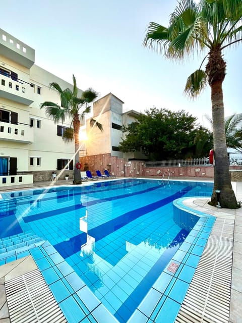 Property building, Swimming pool