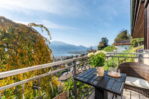 Day, Natural landscape, View (from property/room), Balcony/Terrace, Dining area, Lake view