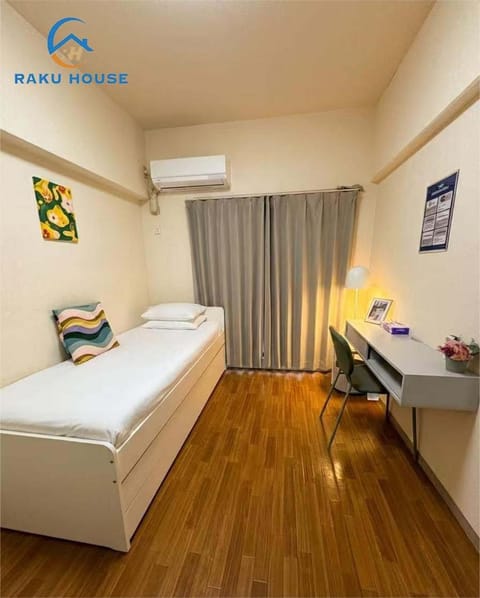 Bed, Photo of the whole room, Bedroom, air conditioner