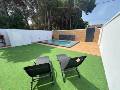 Garden, Pool view, Swimming pool, Swimming pool