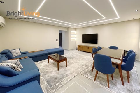 Communal lounge/ TV room, TV and multimedia, Living room, Seating area, Evening entertainment